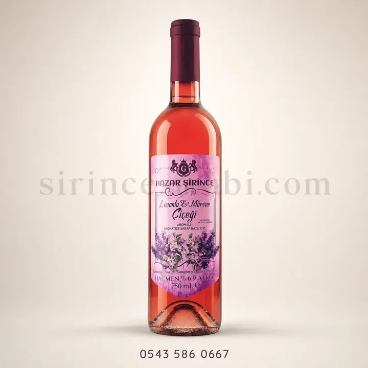 750 ml hacimli mor renkli lavanta ve mürver çiçeği aromalı meyve şarabı şişesi