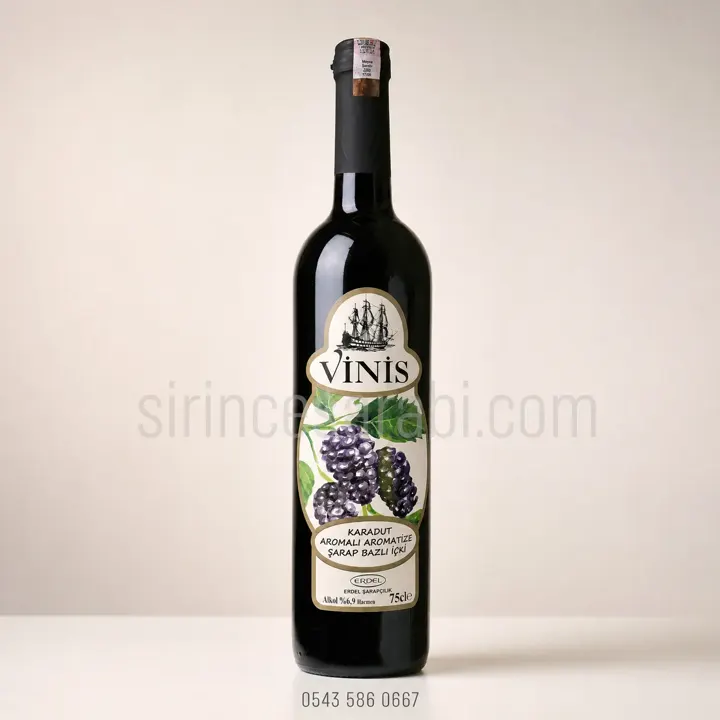 750 ml hacimli Vinis Karadut Şarabı şişesi